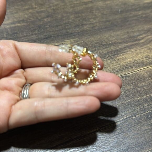 Elegant 14K Gold Plated Pearl Floral Hoop Earrings - Picture 7 of 16